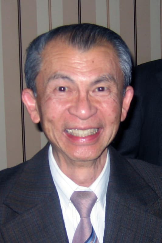 Dr. Oey Hong